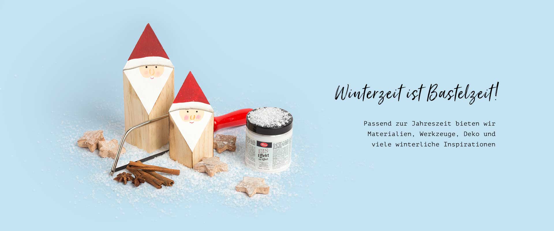 Foto von winterlicher Weihnachts-Deko mit passenden Materialien und Werkzeugen